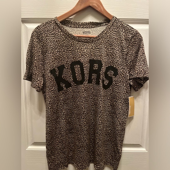NWT MICHAEL KORS WOMEN'S ANIMAL PRINT SHORT SLEEVE T-SHIRT- MEDIUM - Picture 1 of 6